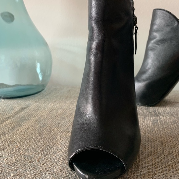 Black peep toe booties Steve Madden - Picture 4 of 6